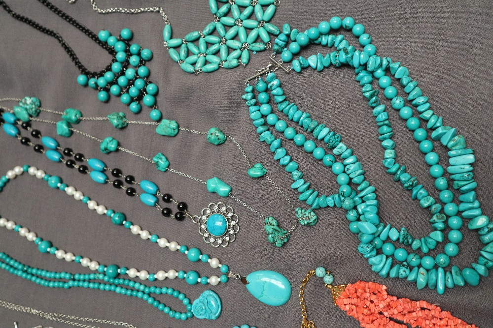 Turquoise beaded necklaces together with turquoise set bracelets, - Image 6 of 9