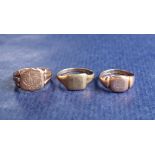 A 9ct gold signet ring, the shield initialled MC,