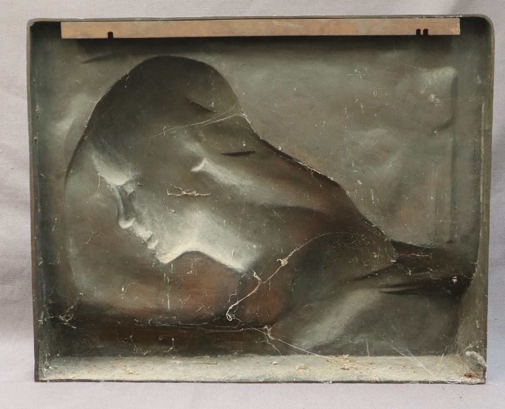 Jules Bernaerts Memor A bronze wall plaque of a maiden in profile Signed and dated 1910 A Van - Bild 8 aus 8