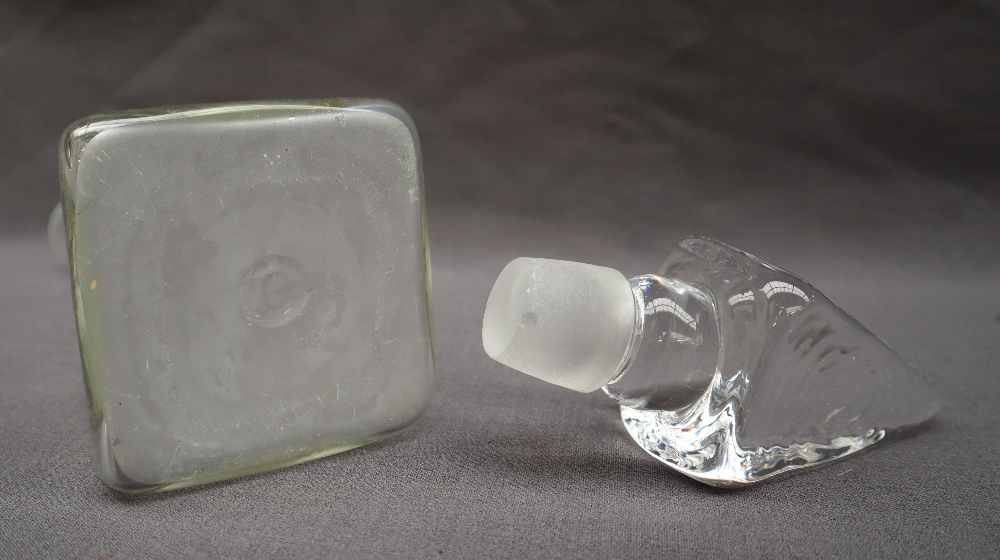 A Steven Newell glass decanter, with a pyramid shaped stopper and a tapering body on a square base, - Image 3 of 5