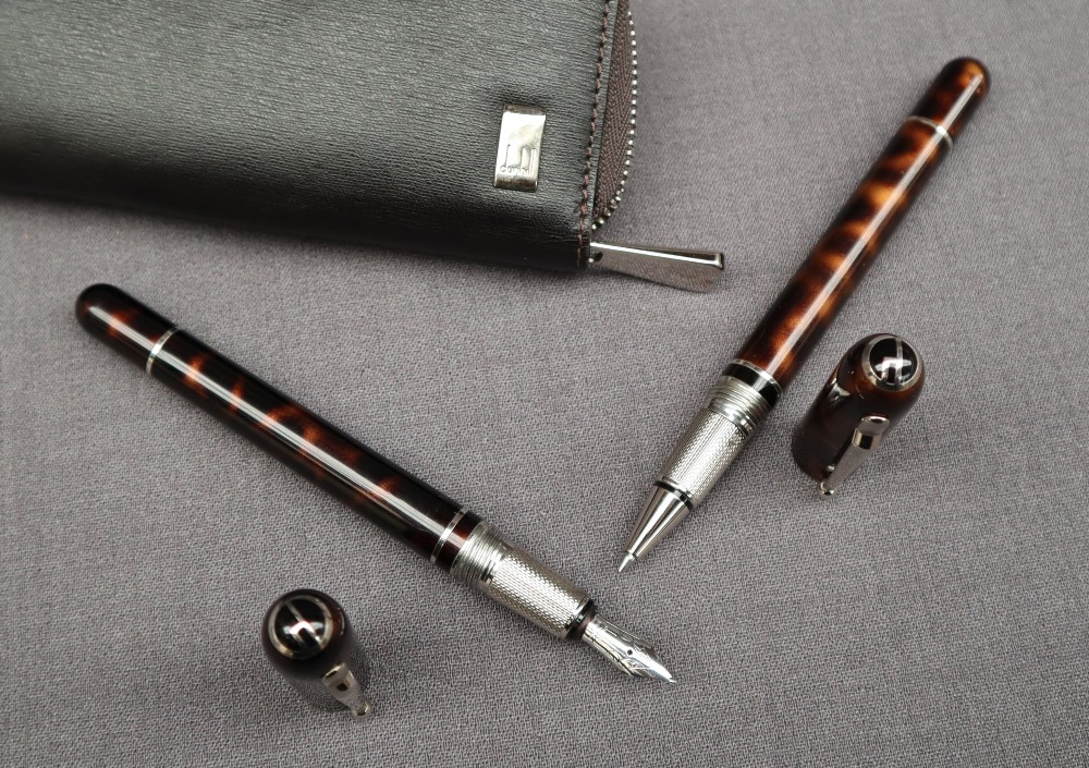 A pair of Dunhill sidecars pens,