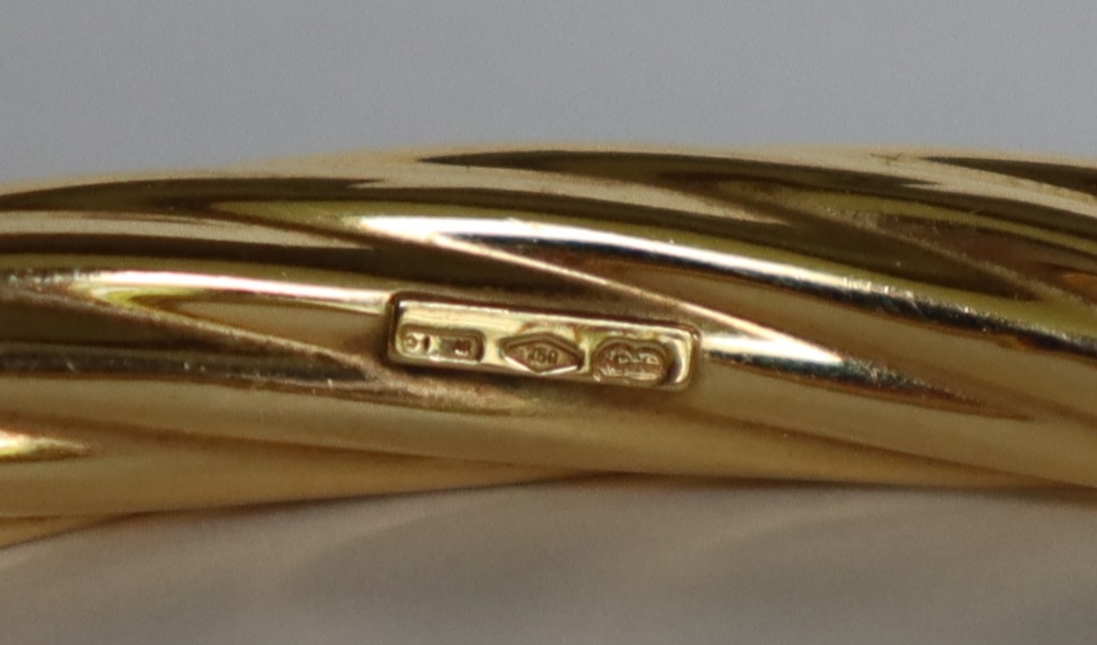 An 18ct yellow gold hinged bangle, of rope twist form, - Image 4 of 4