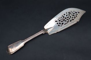 A Victorian silver fish slice, with a pierced blade, London, 1863,