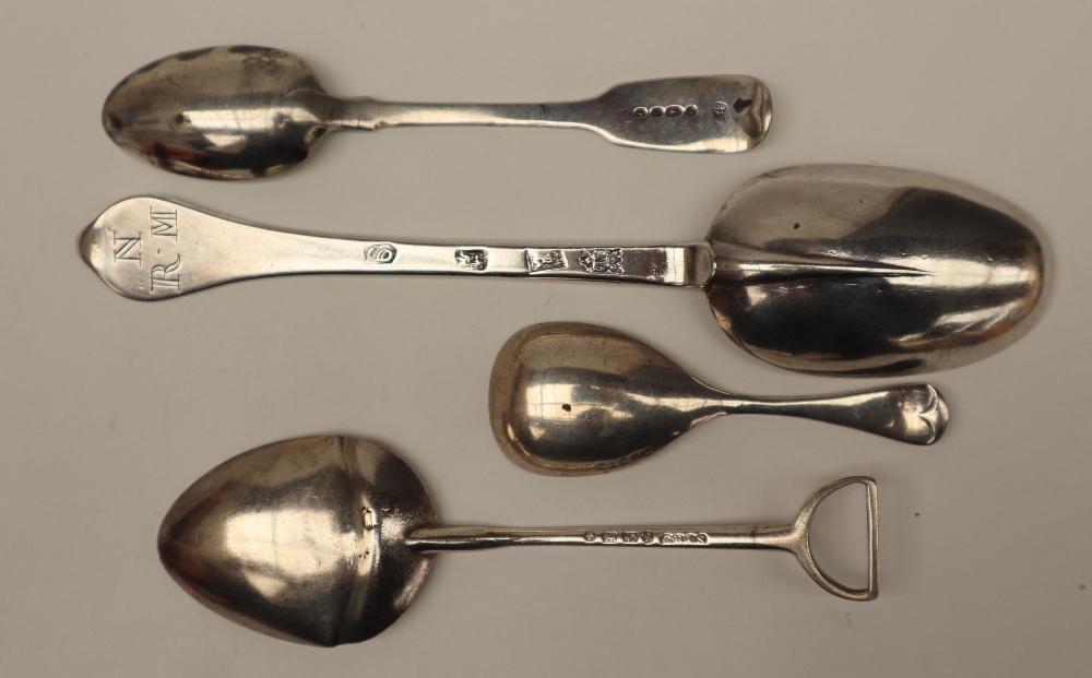 A William III silver trefid spoon, with a rat tail to the reverse of the bowl, London, 1699, - Image 2 of 2