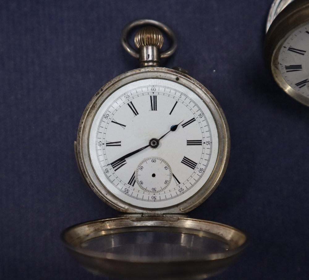 A Victorian silver open faced pocket watch, with an enamel dial, - Bild 5 aus 9