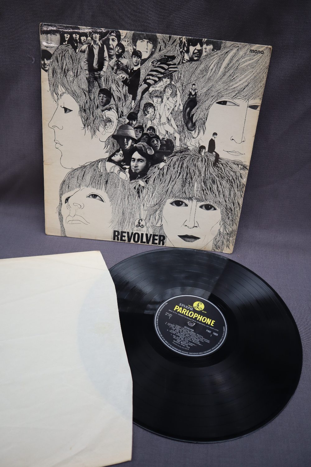 The Beatles white album No 0346775 together with revolver and Sgt Peppers album - Image 9 of 10