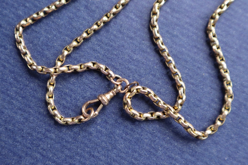 A 9ct yellow gold long chain with oval faceted links, - Bild 3 aus 3