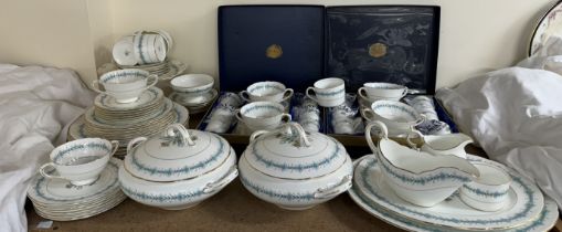 A Coalport Geneva pattern part tea and dinner set including tureens and covers, dinner plates,