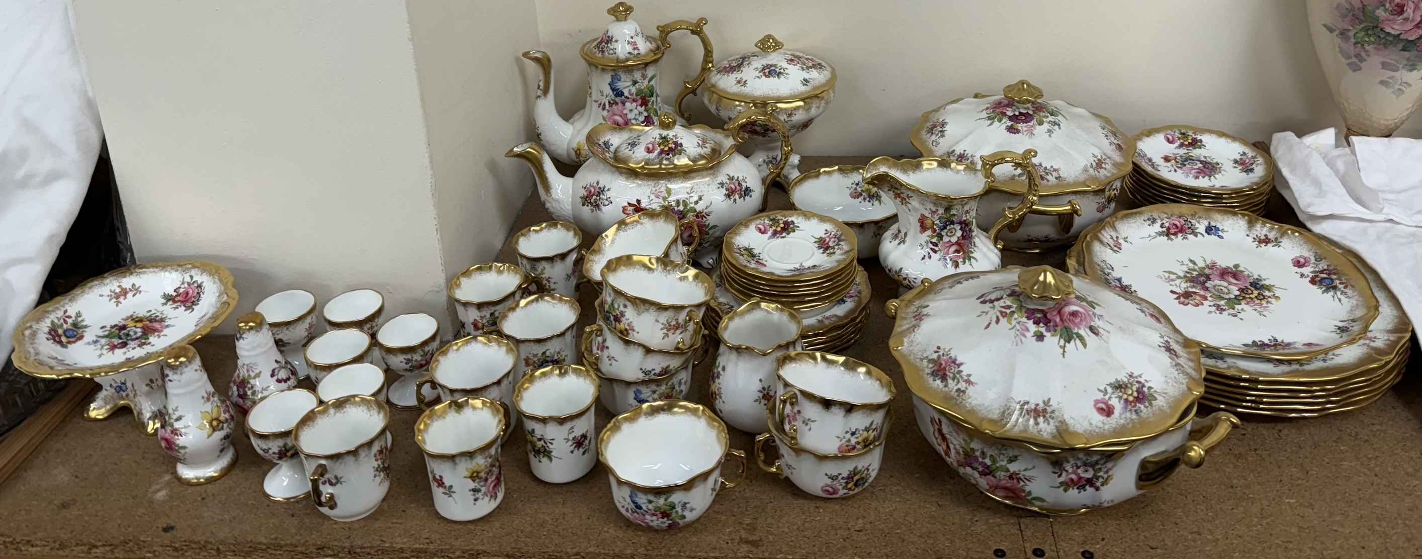 A Hammersley Lady Patricia part tea and dinner set decorated with sprays of garden flowers - Image 2 of 4