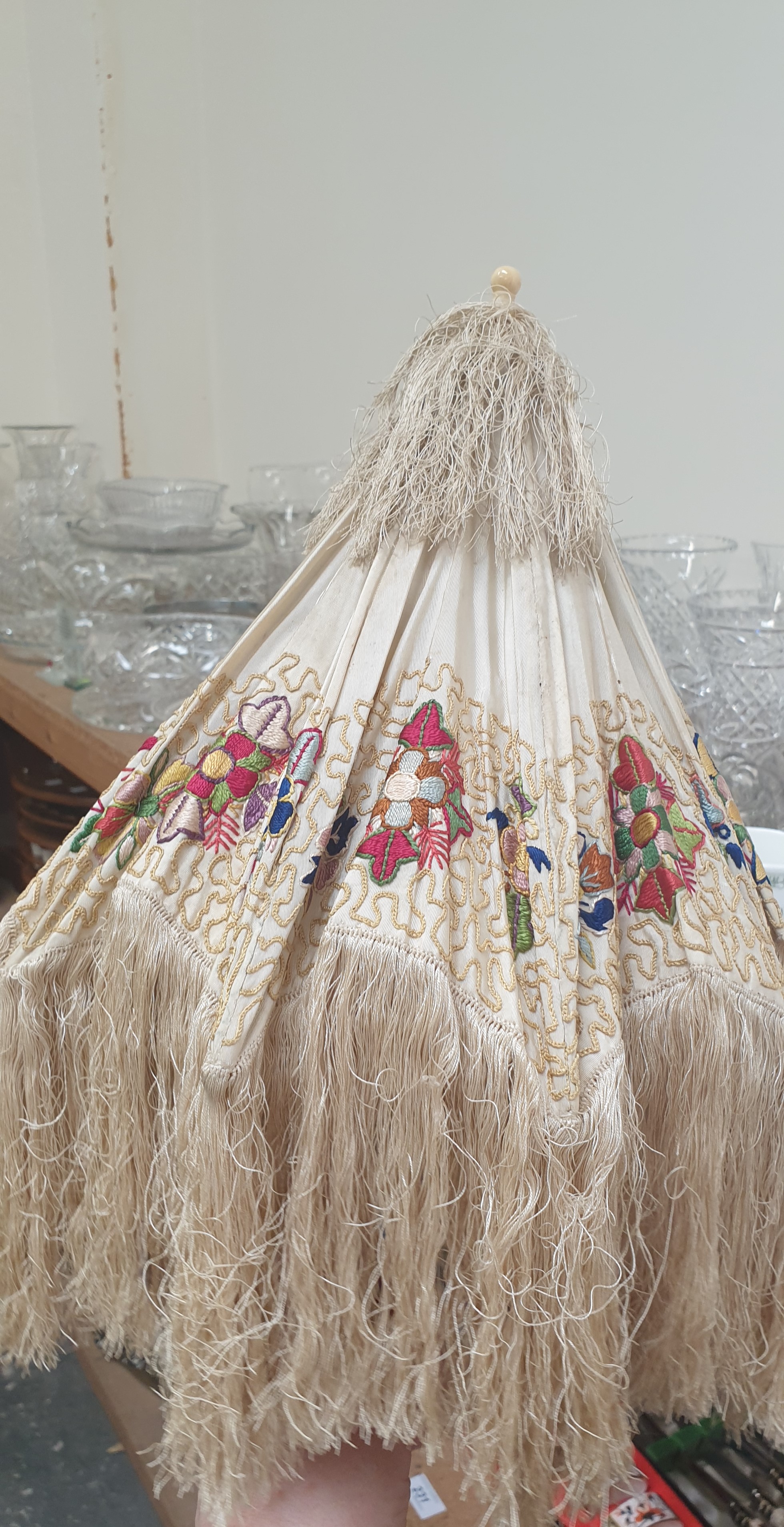 An Edwardian bone handled parasol together with a shawl - Image 3 of 6