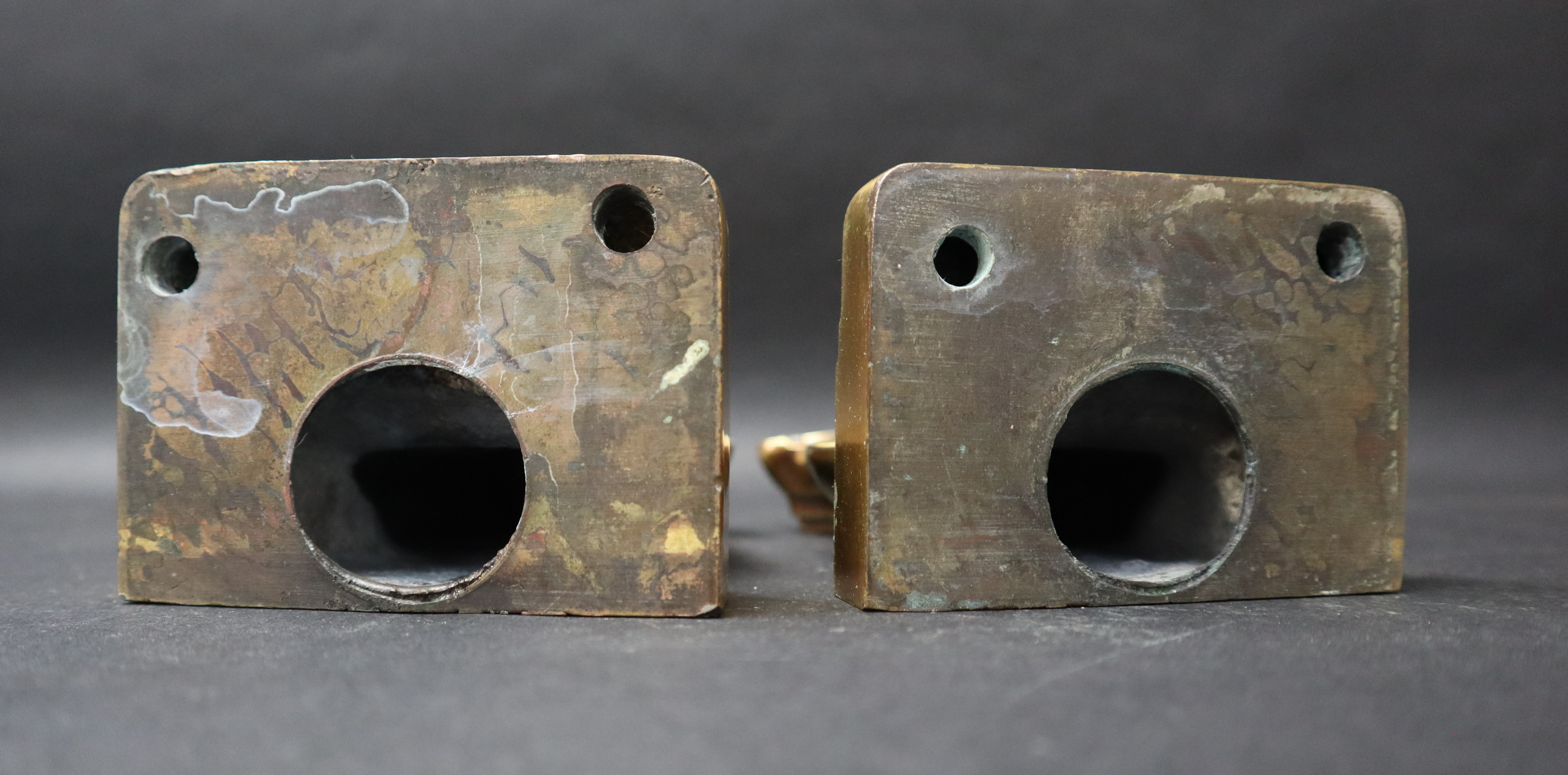 A pair of bronze book ends in the form of lyres on a rectangular base, moulded 56B PMC, - Image 2 of 6