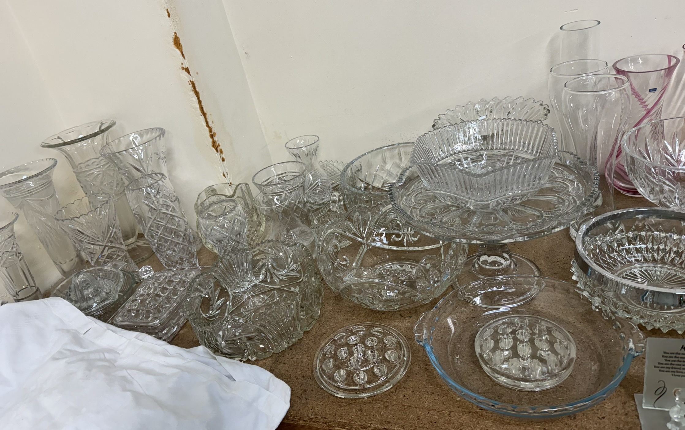 ***Unfortunately this lot has been withdrawn from sale*** A Caithness glass vase together with - Image 2 of 3