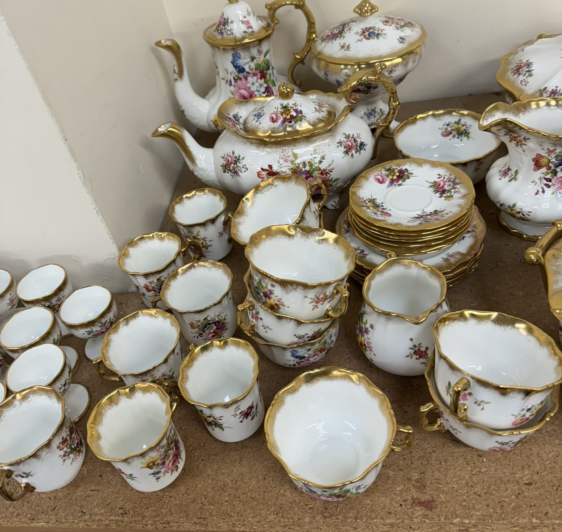 A Hammersley Lady Patricia part tea and dinner set decorated with sprays of garden flowers - Image 3 of 4