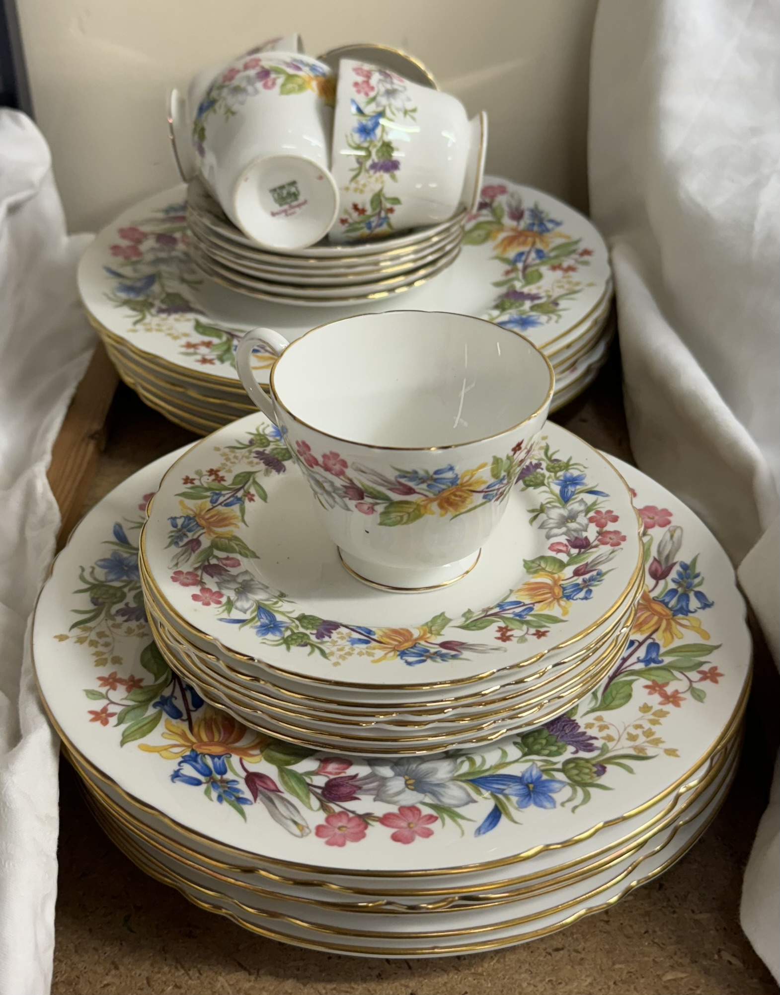A Shelley Spring Bouquet bone china part tea and dinner set