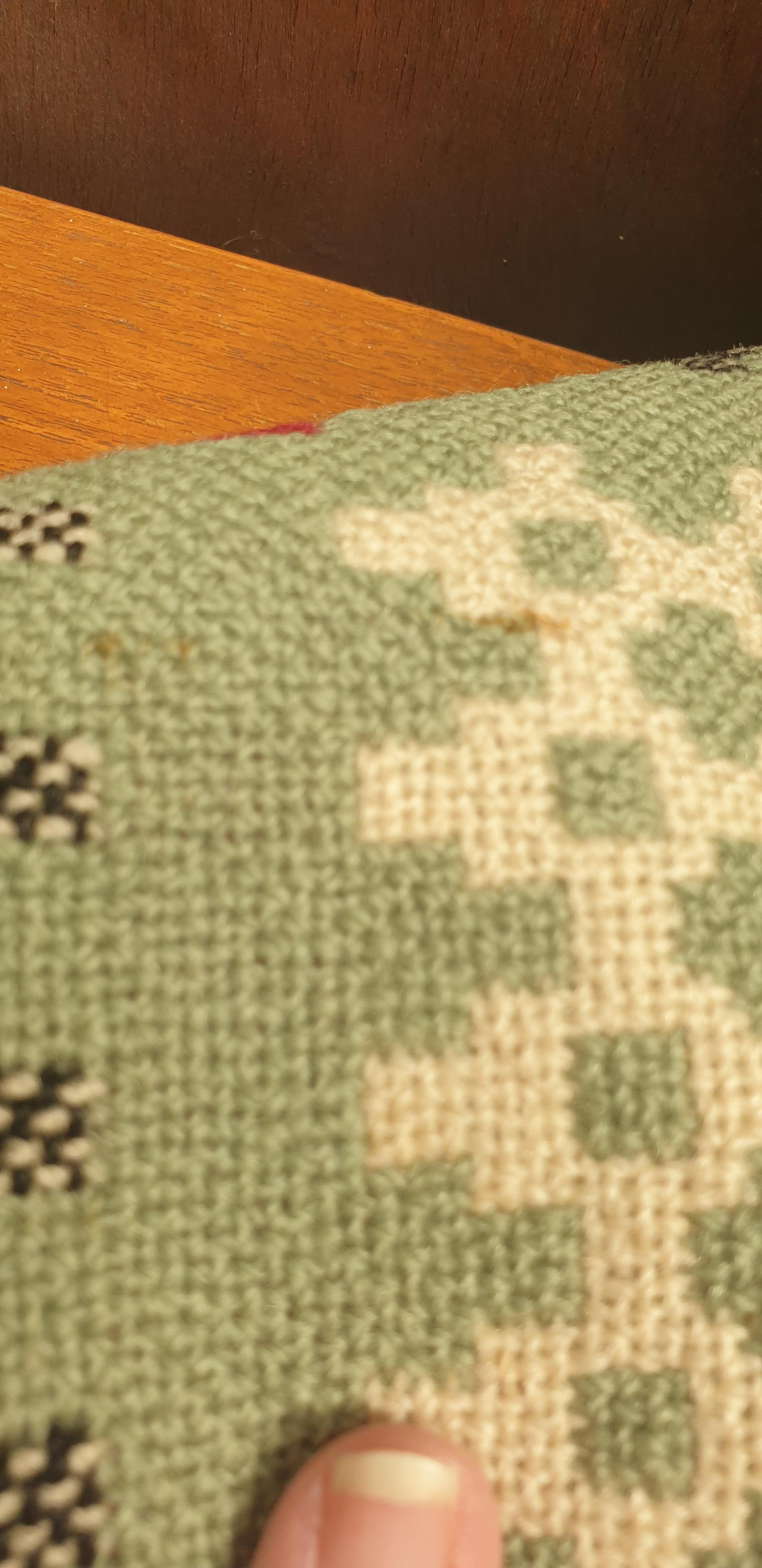 A Welsh blanket with a green ground and geometric patterns in black and white - Image 3 of 5