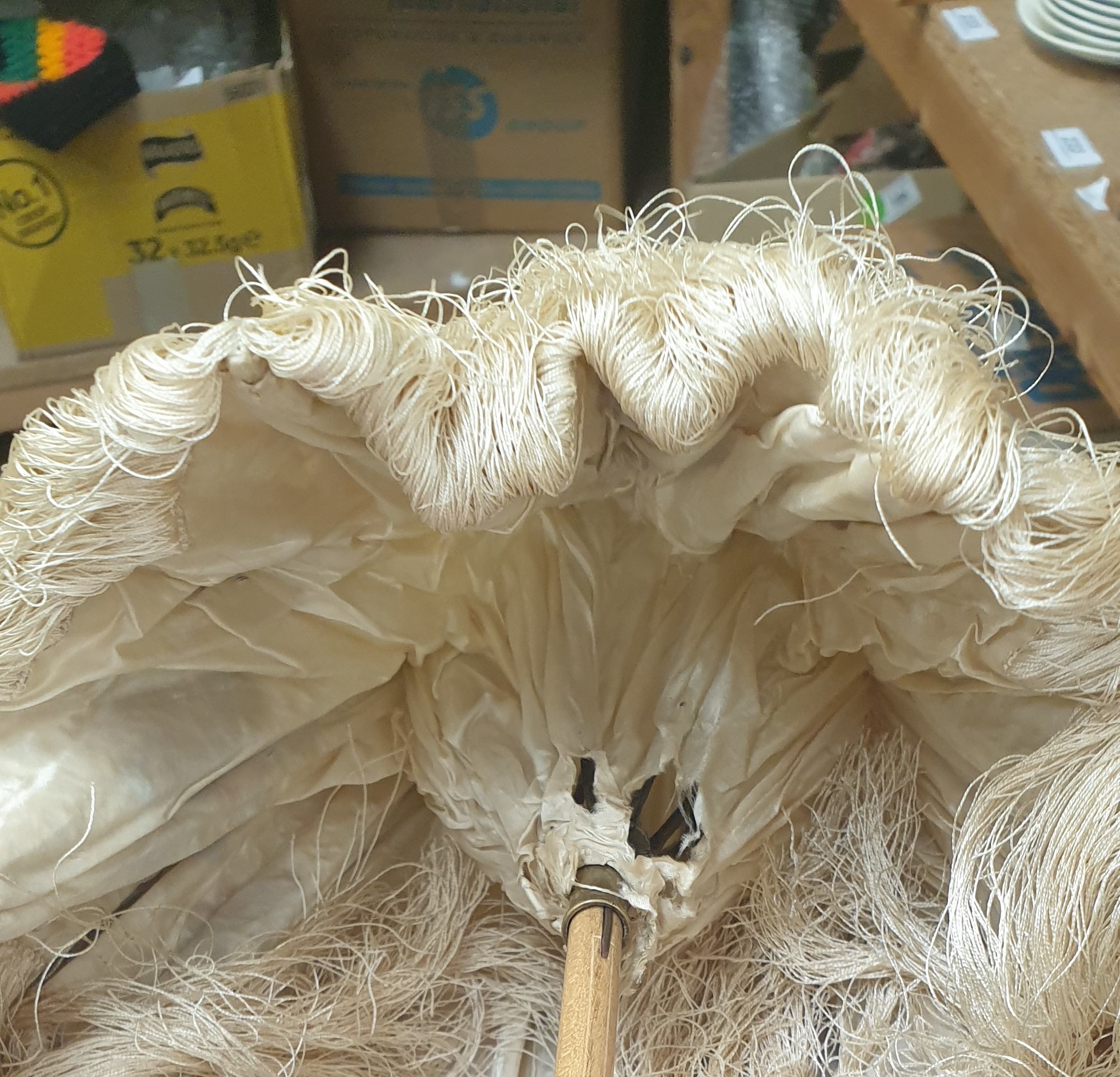 An Edwardian bone handled parasol together with a shawl - Image 4 of 6