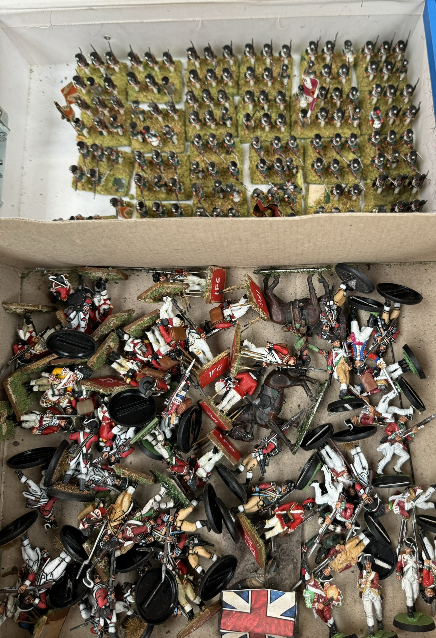 A collection of Italeri Saracen Warriors, boxed together with model buildings, - Image 9 of 9
