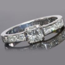 FINE DIAMOND PRINCESS CUT RING