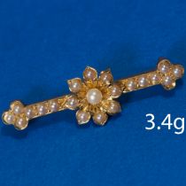 ANTIQUE VICTORIAN SEED PEARL FLOWER BAR BROOCH