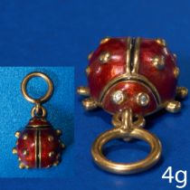 VINTAGE ENAMEL LADYBIRD CHARM.