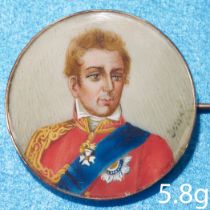 ANTIQUE PORTRAIT MINIATURE BROOCH 'OFFICER'