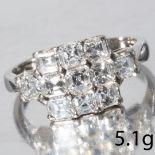 DIAMOND CLUSTER RING