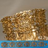 DECORATIVE GOLD BRACELET