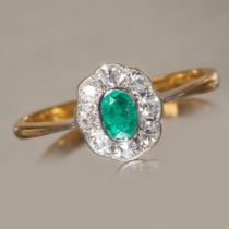 EMERALD AND DIAMOND CLUSTER RING