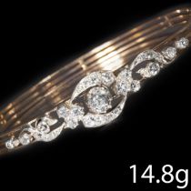 FINE EDWARDIAN DIAMOND HINGED BANGLE