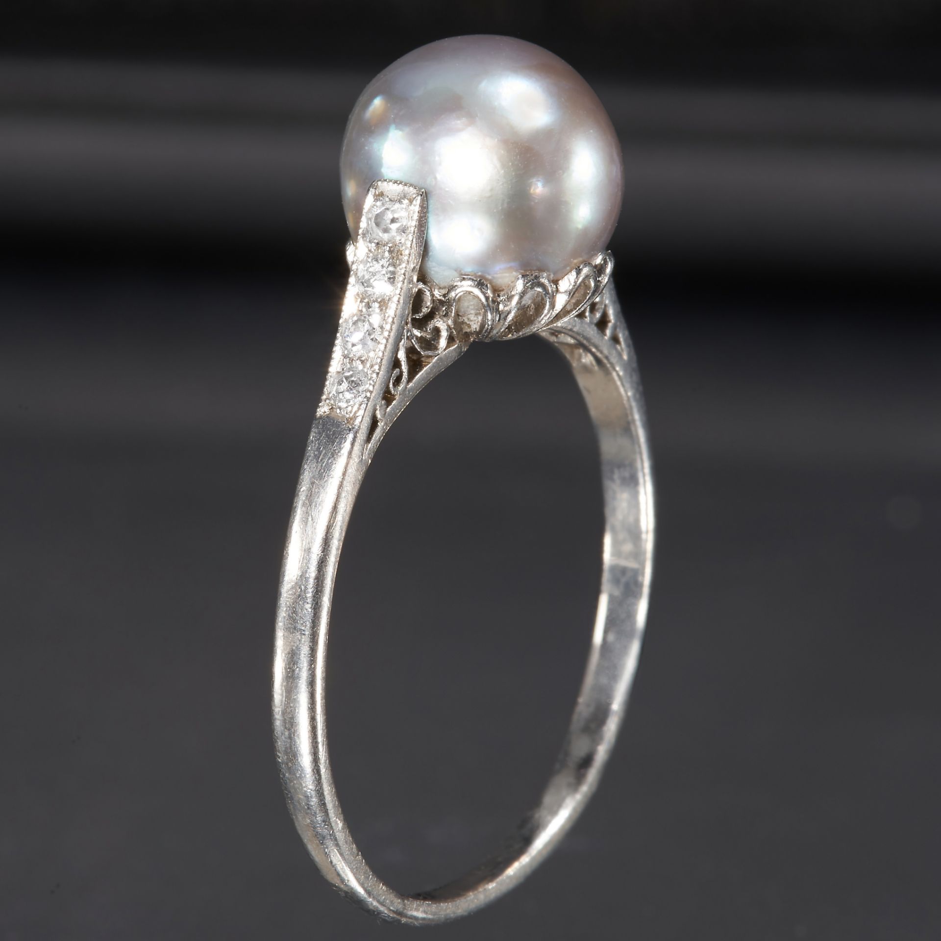 NATURAL SALTWATER PEARL AND DIAMOND RING - Image 2 of 3