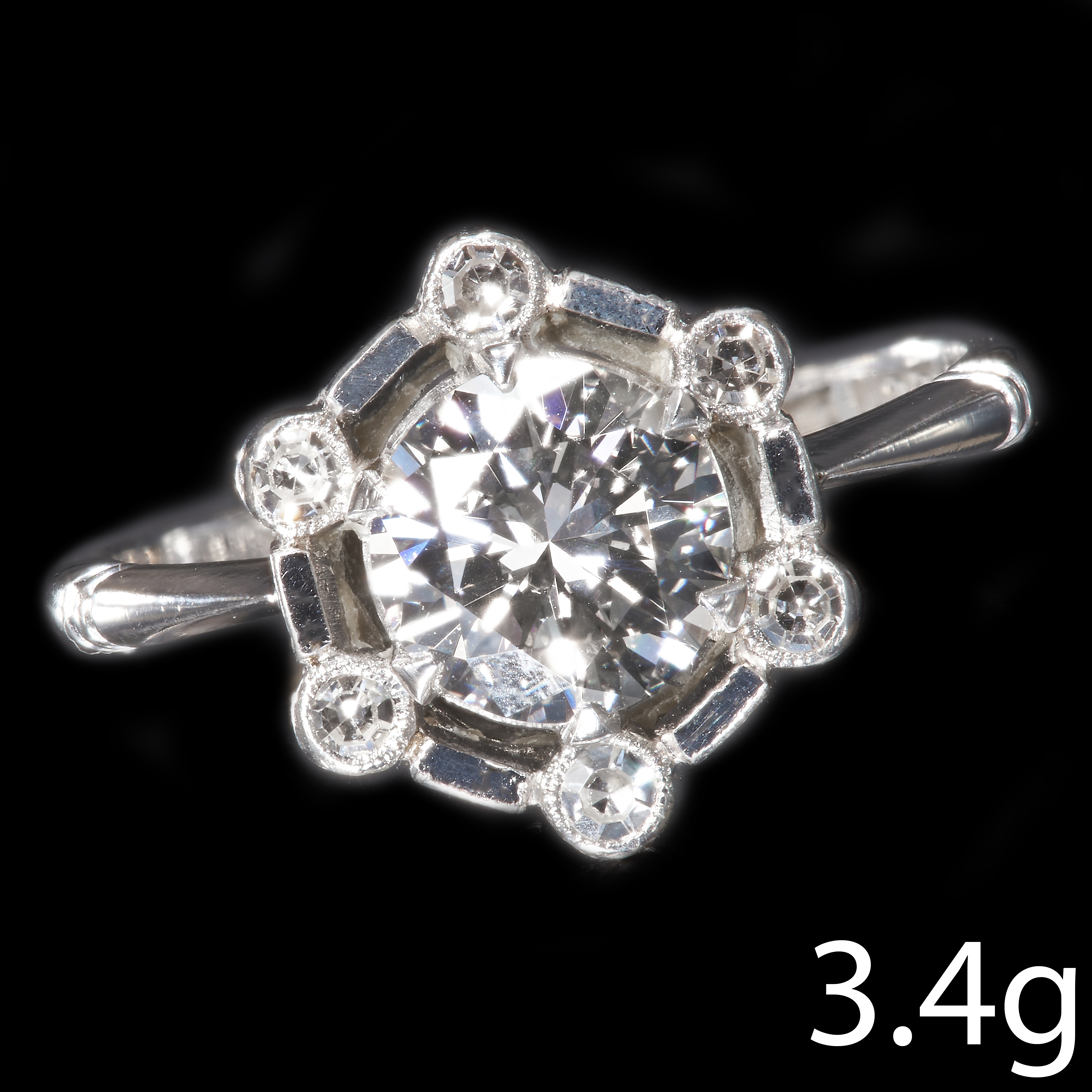 ART DECO DIAMOND CLUSTER RING