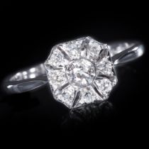 ART-DECO DIAMOND CLUSTER RING