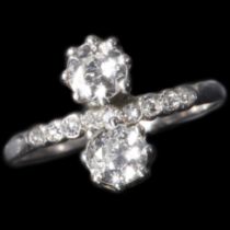 DIAMOND 2-STONE RING