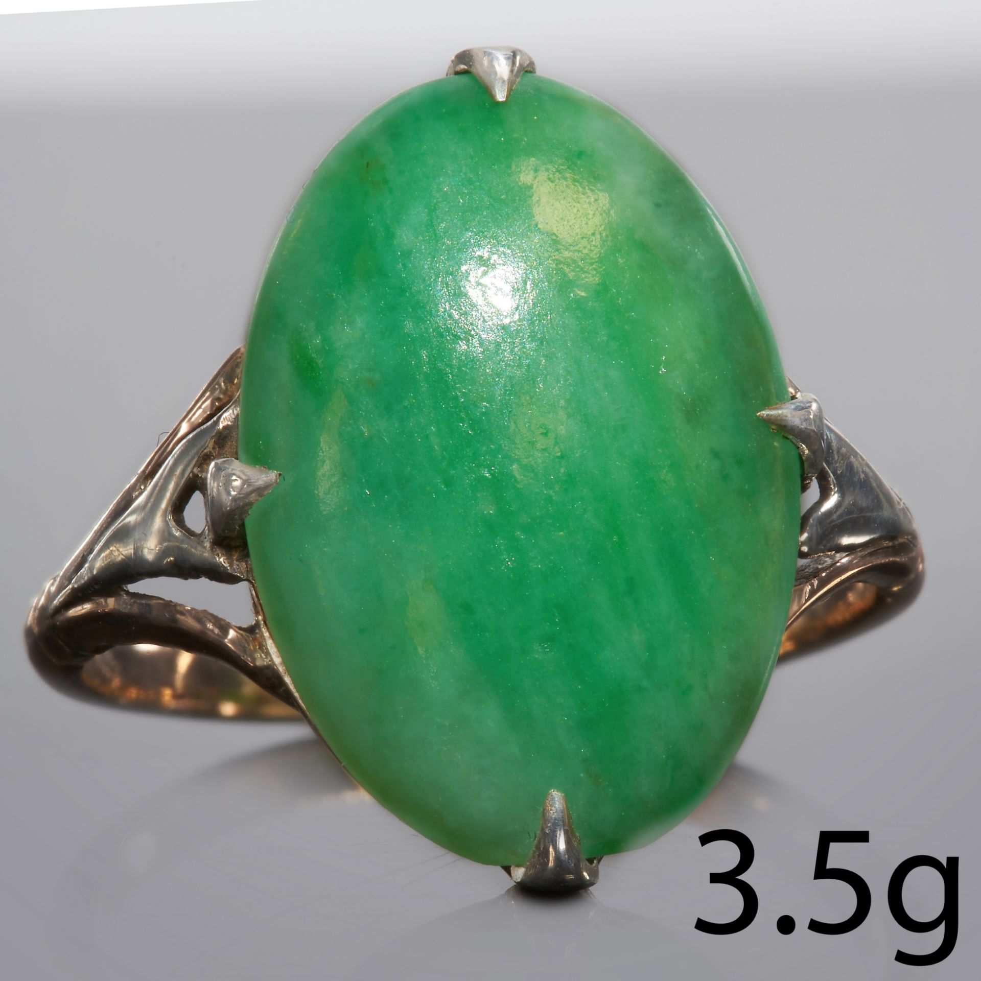 JADE SINGLE STONE GOLD RING