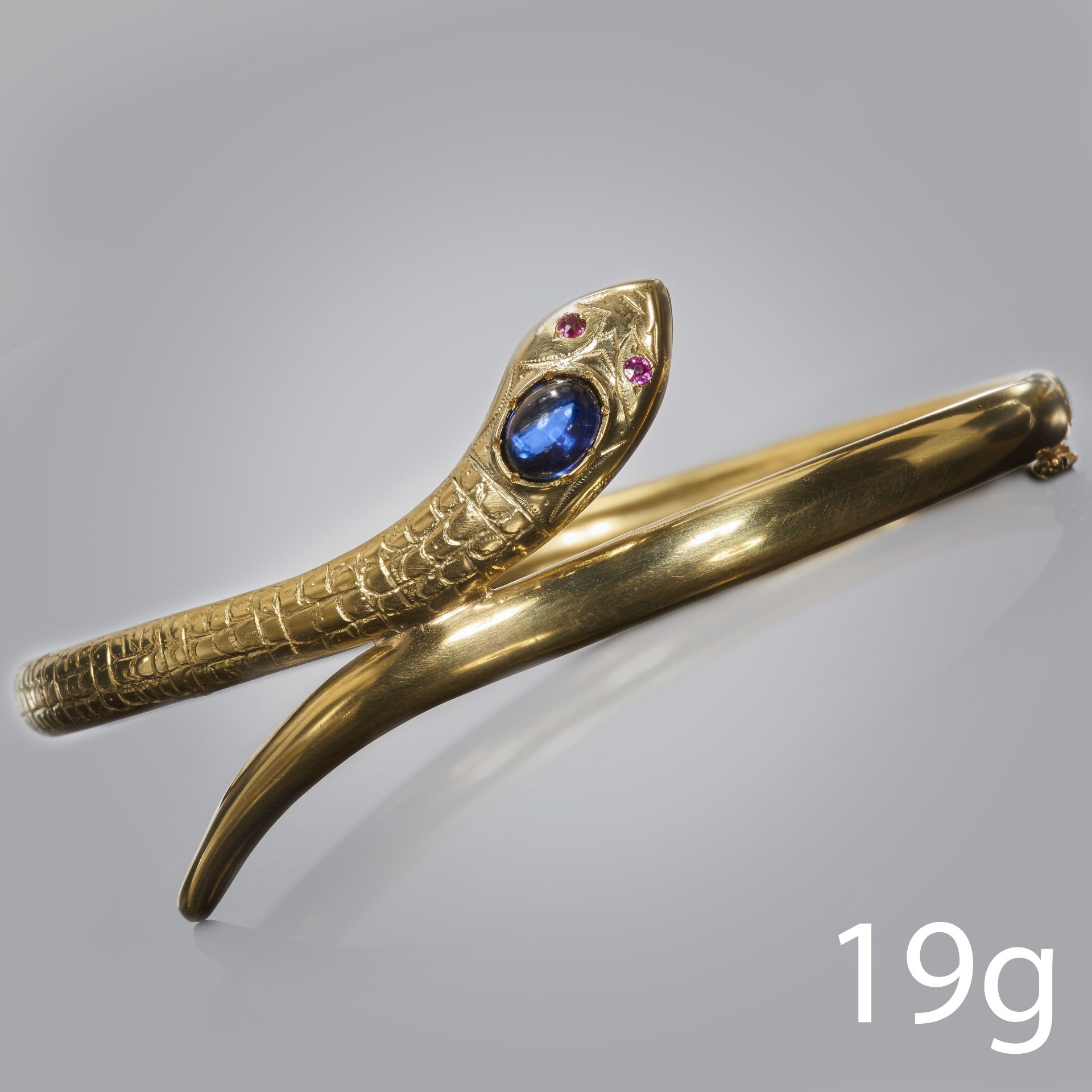 ANTIQUE SAPPHIRE SNAKE HINGED BANGLE