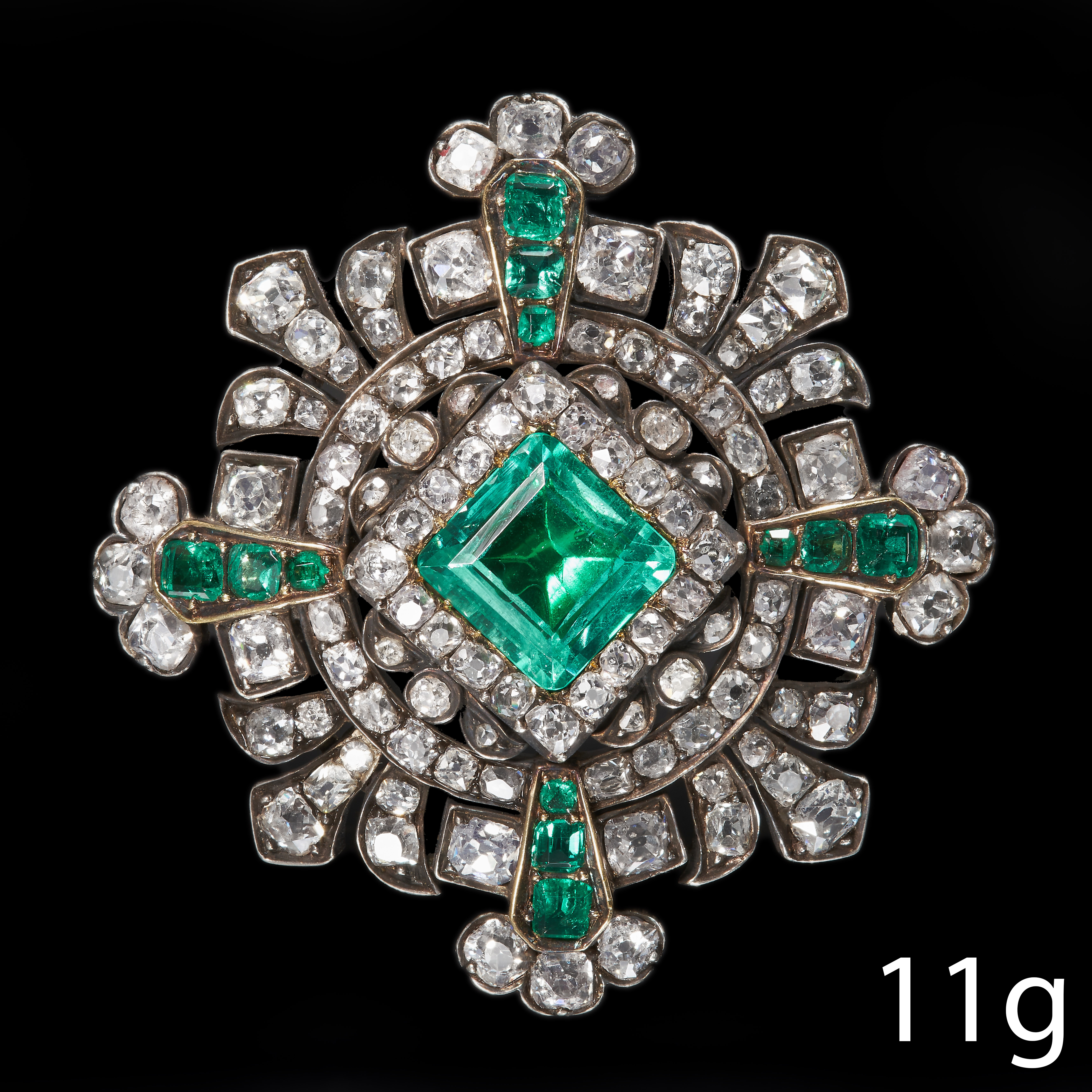 FINE ANTIQUE EMERALD AND DIAMOND BROOCH