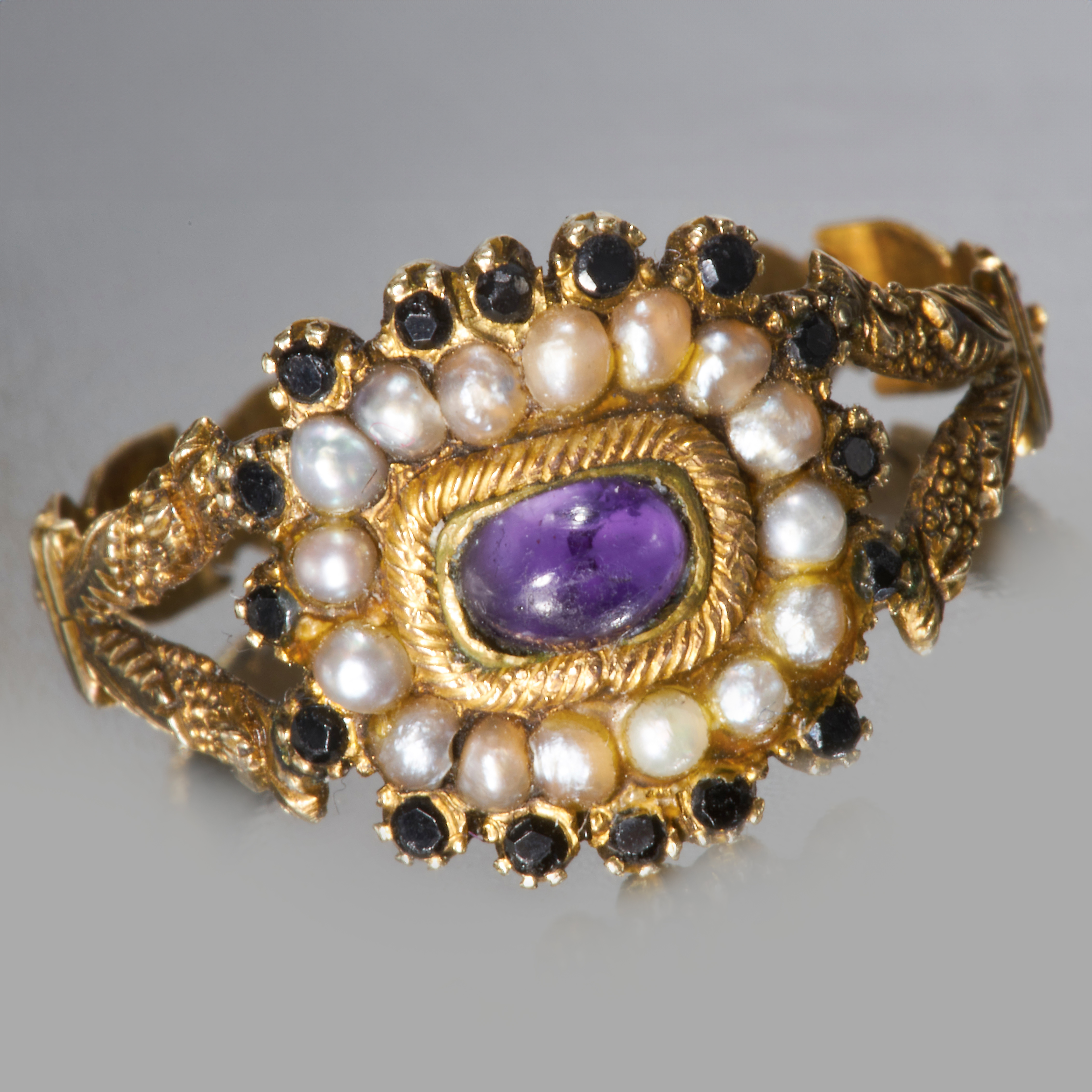 ANTIQUE GEORGIAN AMETHYST PEARL AND ENAMEL RING