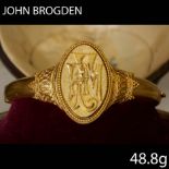 JOHN BROGDEN, VICTORIAN ETRUSCAN REVIVAL HINGED BANGLE