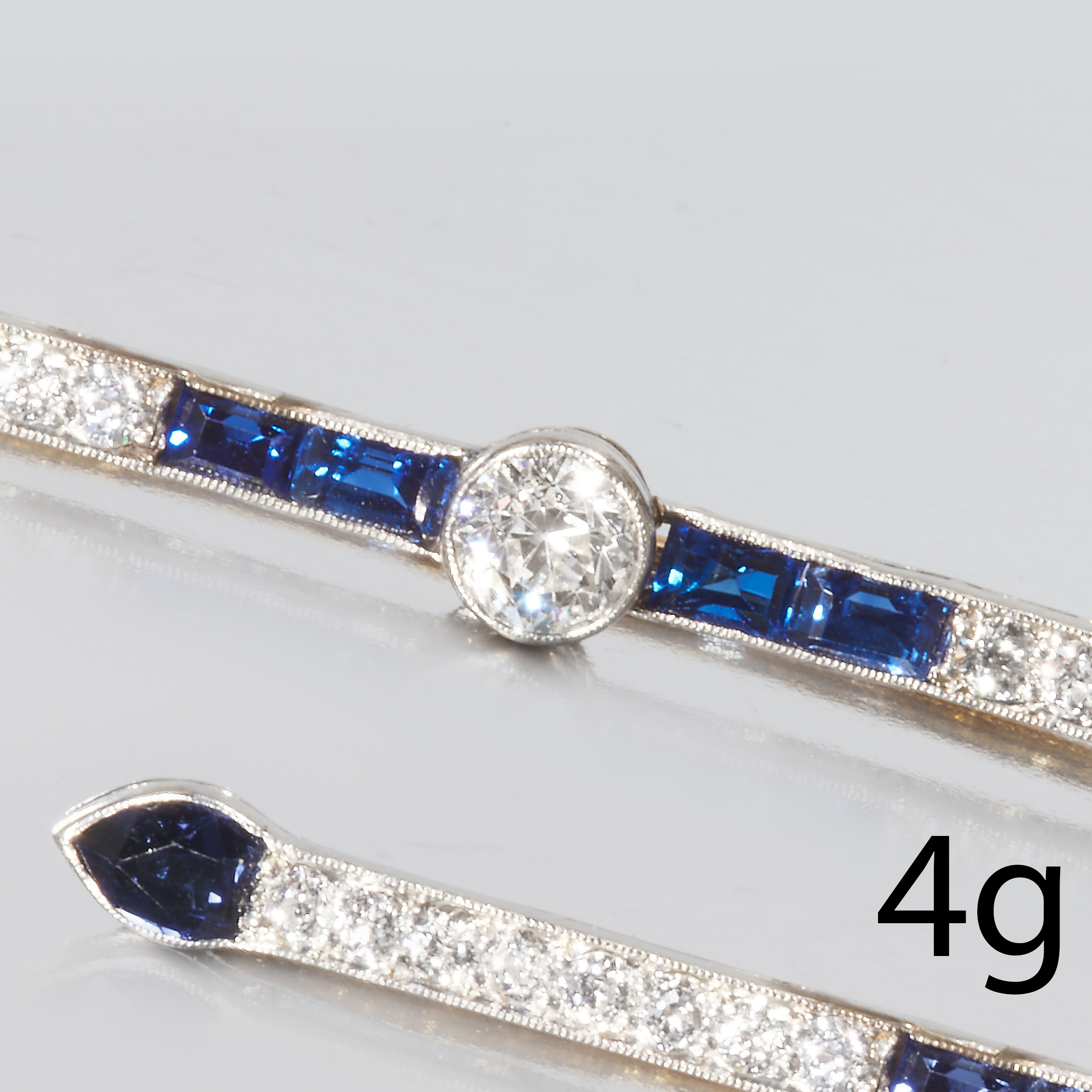 ART-DECO SAPPHIRE AND DIAMOND BROOCH