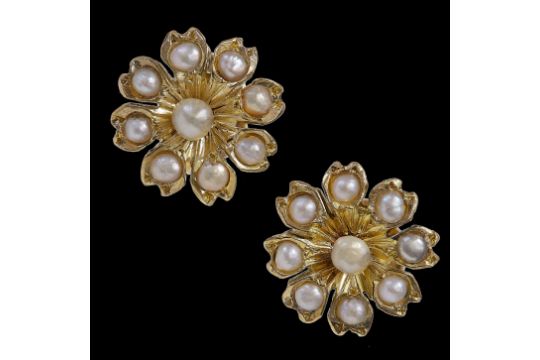 PAIR OF FLORAL PEARL STUD EARRINGS, 18 ct. gold.