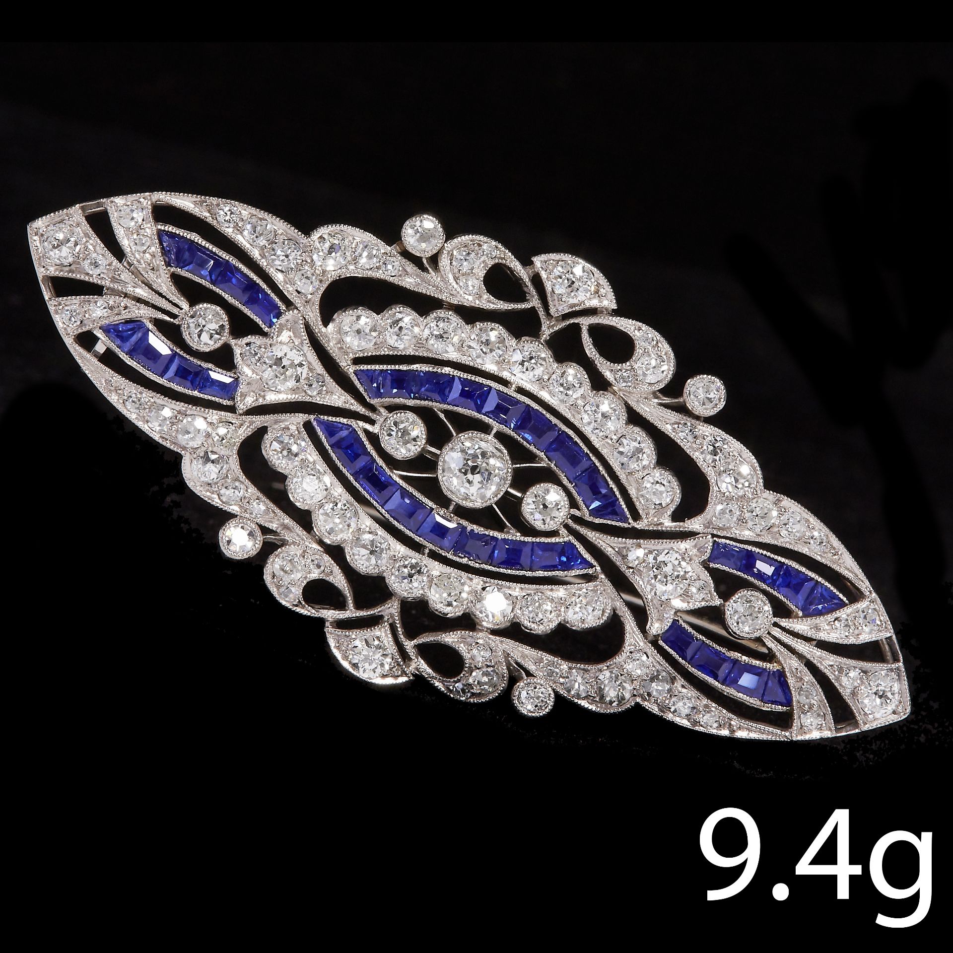 ART-DECO SAPPHIRE AND DIAMOND BROOCH