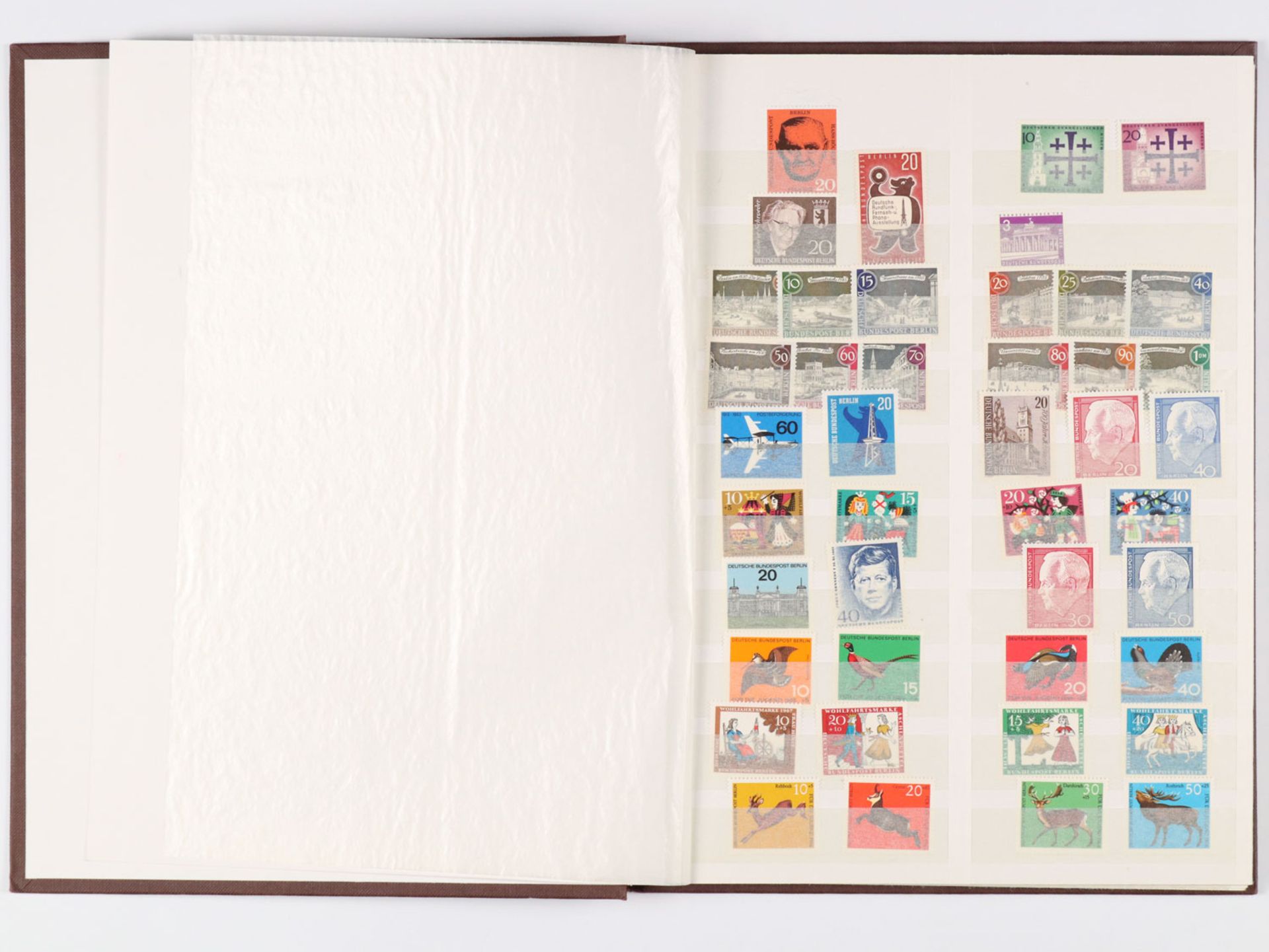 Briefmarkenalben - Deutschland  - Bild 8 aus 13