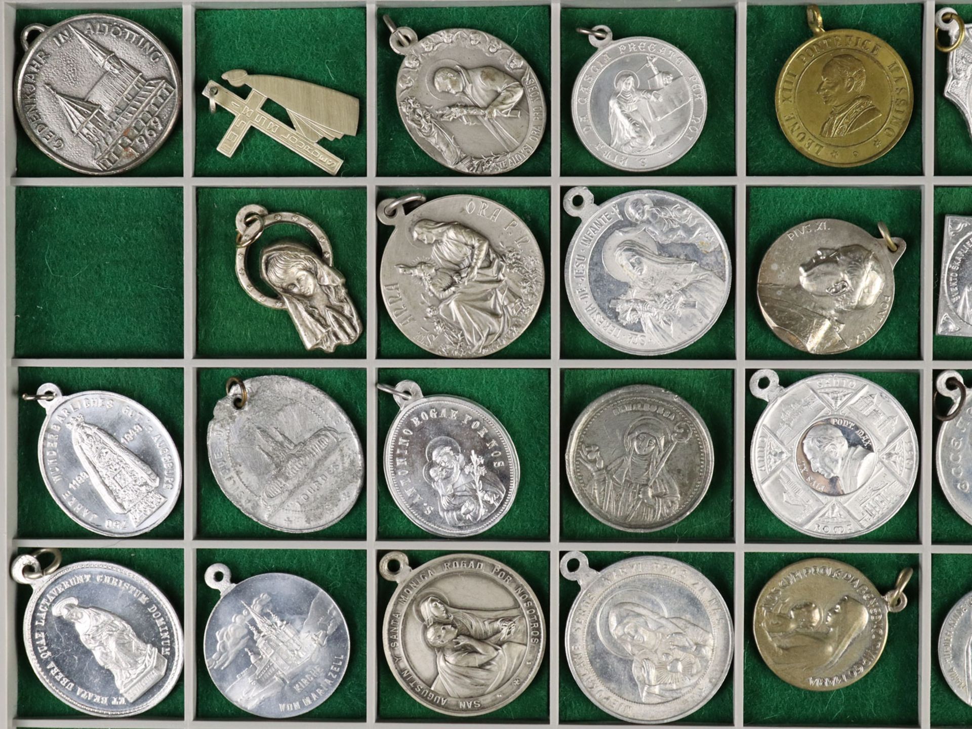Münzen/Medaillen/Anhänger - Bild 9 aus 12