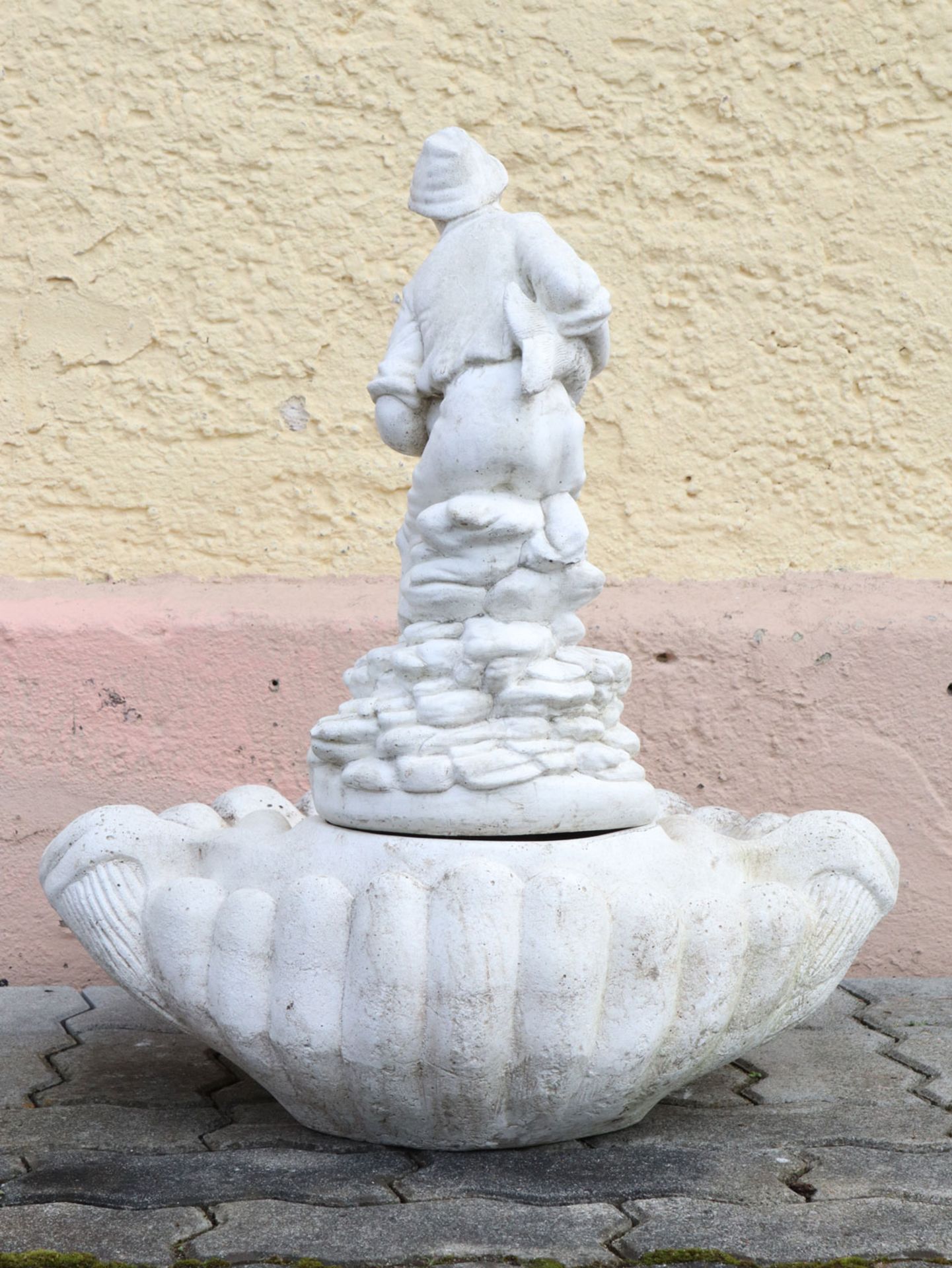 Garten - Brunnen mit Figur - Bild 12 aus 25