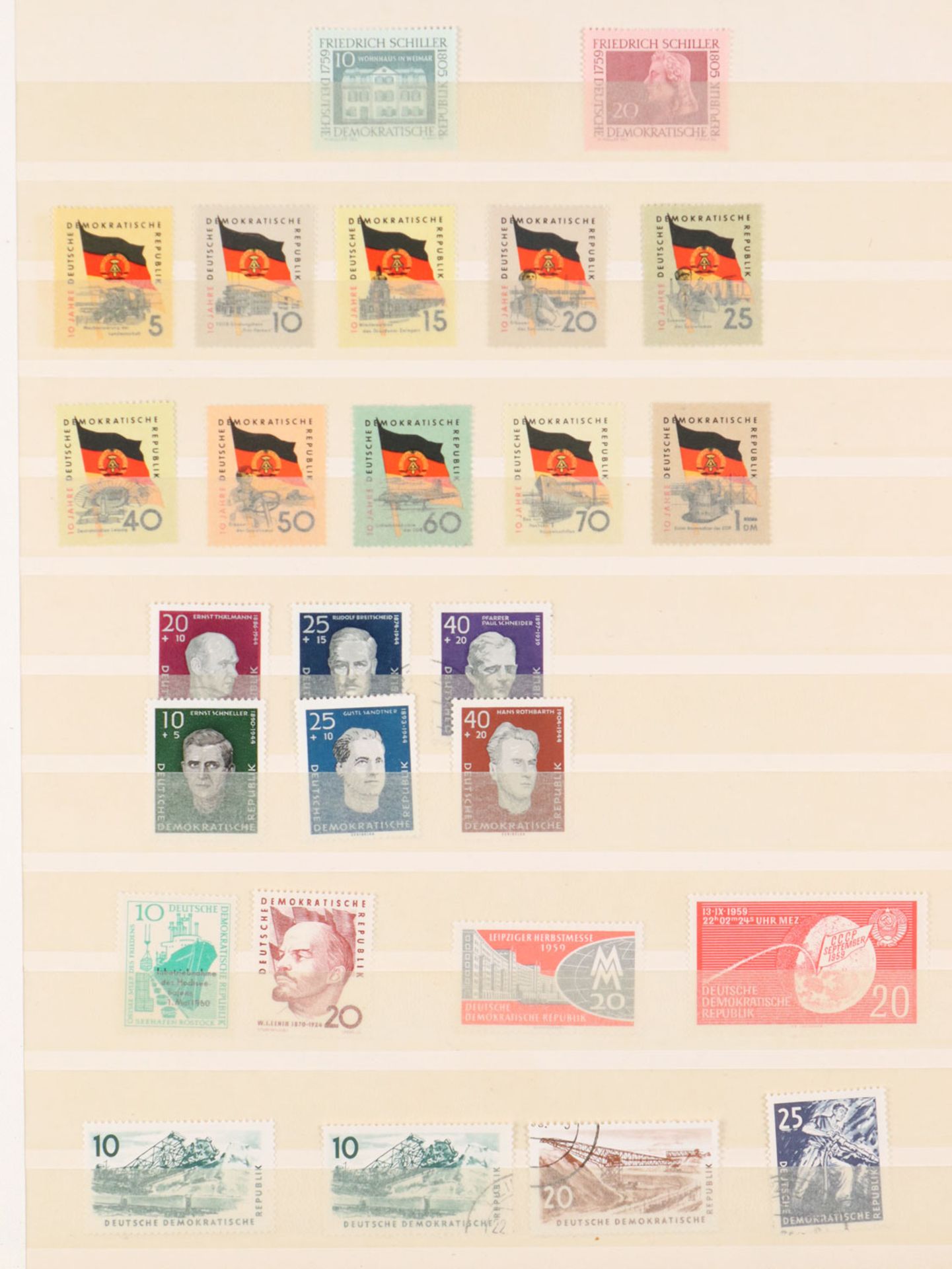 Briefmarkenalben - Deutschland  - Bild 11 aus 13