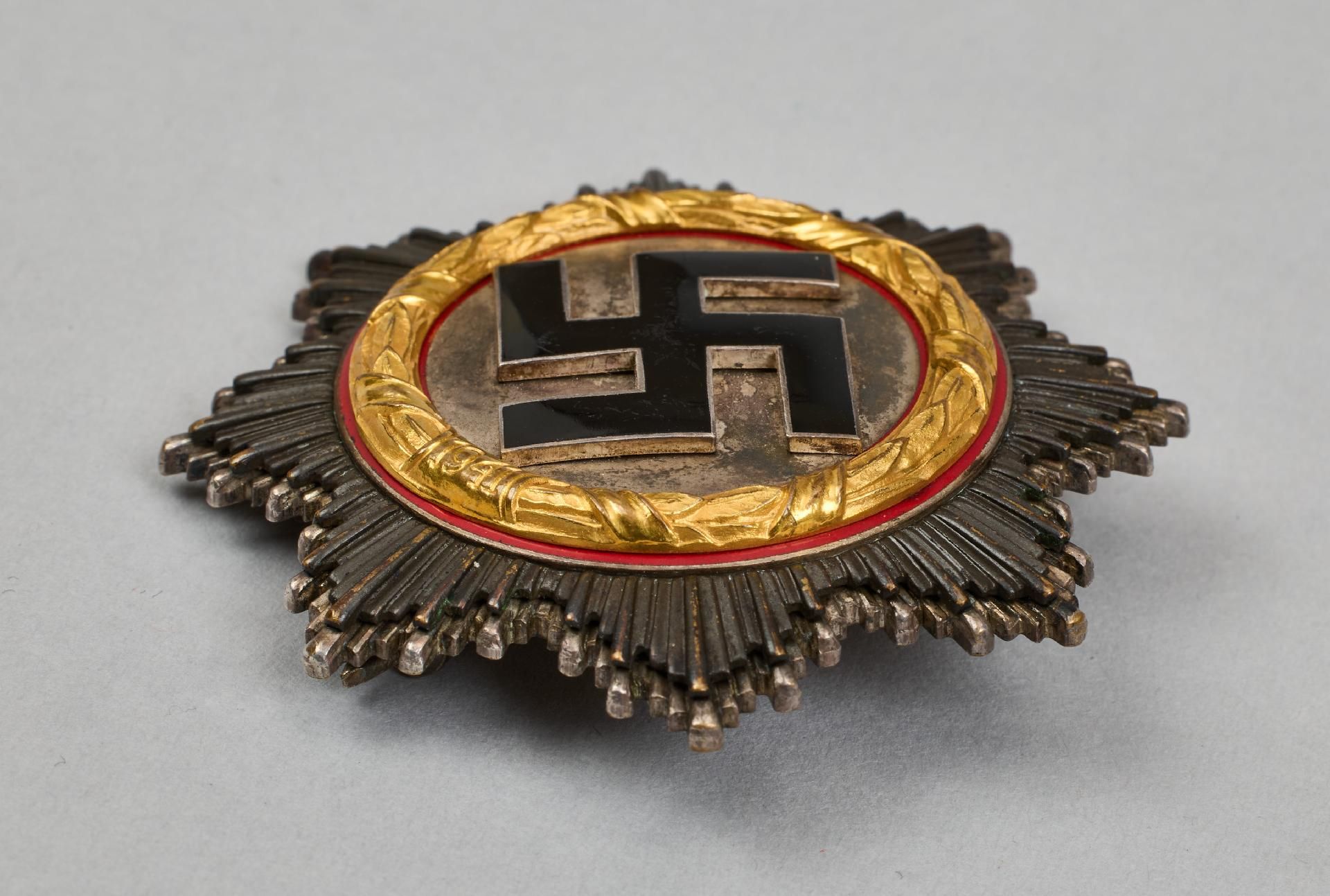 Deutsches Kreuz : Deutsches Kreuz in Gold. - Bild 2 aus 8