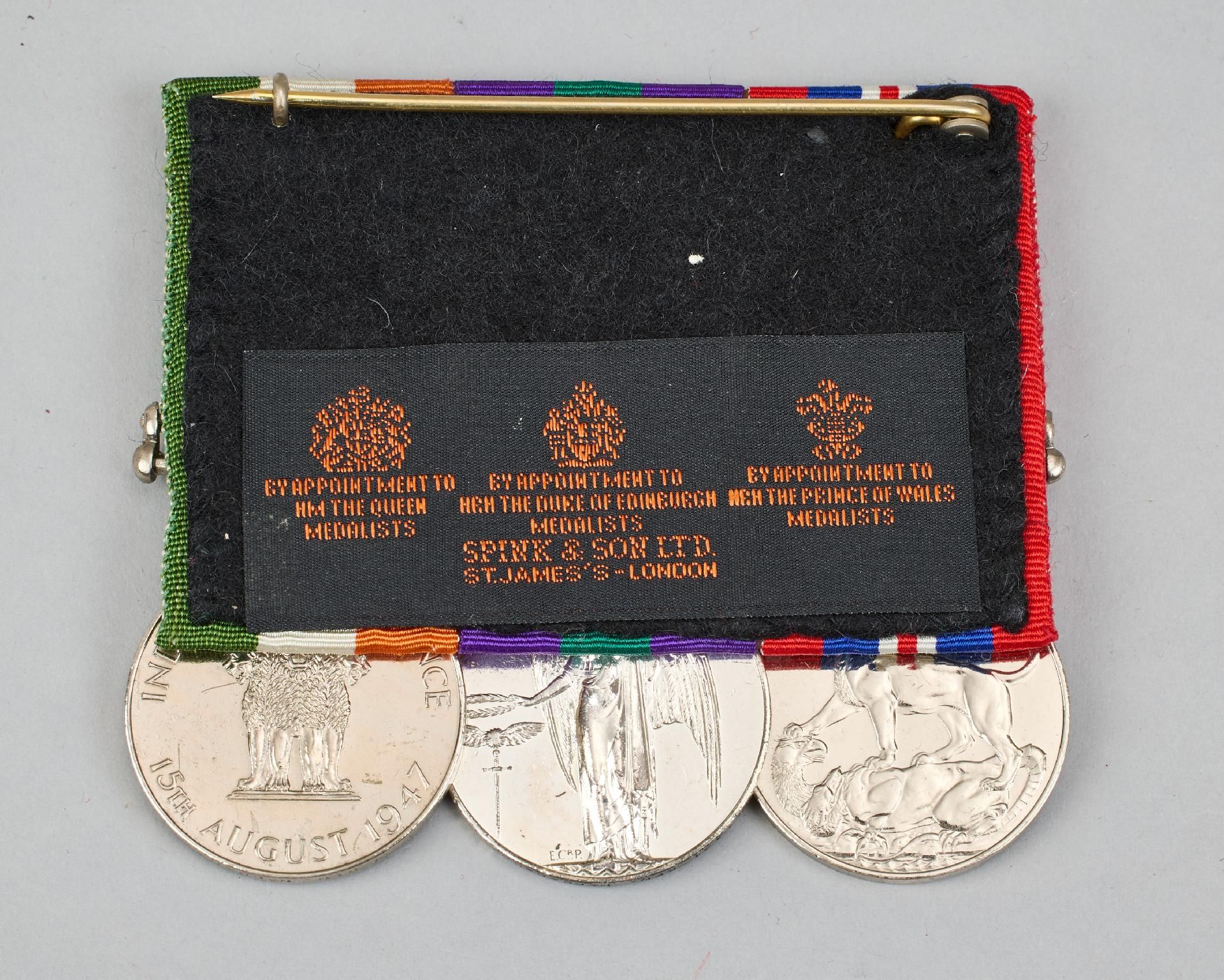Grossbritannien : Große 5-teilige Ordensspange mit der Military Medal ( Elisabeth II.) an Sgt. .... - Bild 8 aus 11