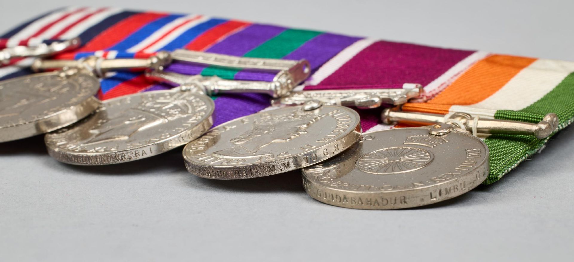 Grossbritannien : Große 5-teilige Ordensspange mit der Military Medal ( Elisabeth II.) an Sgt. .... - Bild 4 aus 11