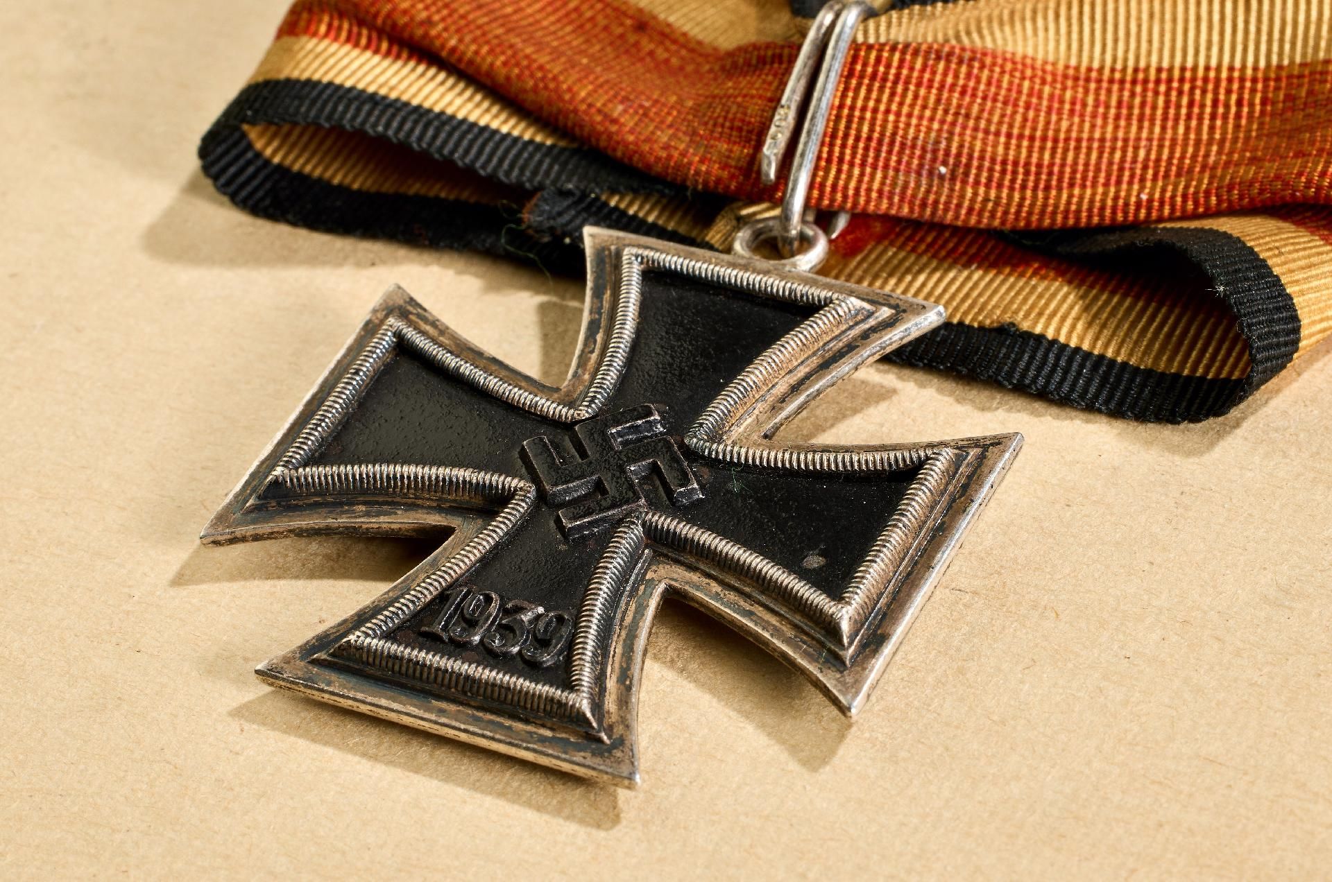Knights Cross : Knight's Cross of the Iron Cross. - Image 15 of 22