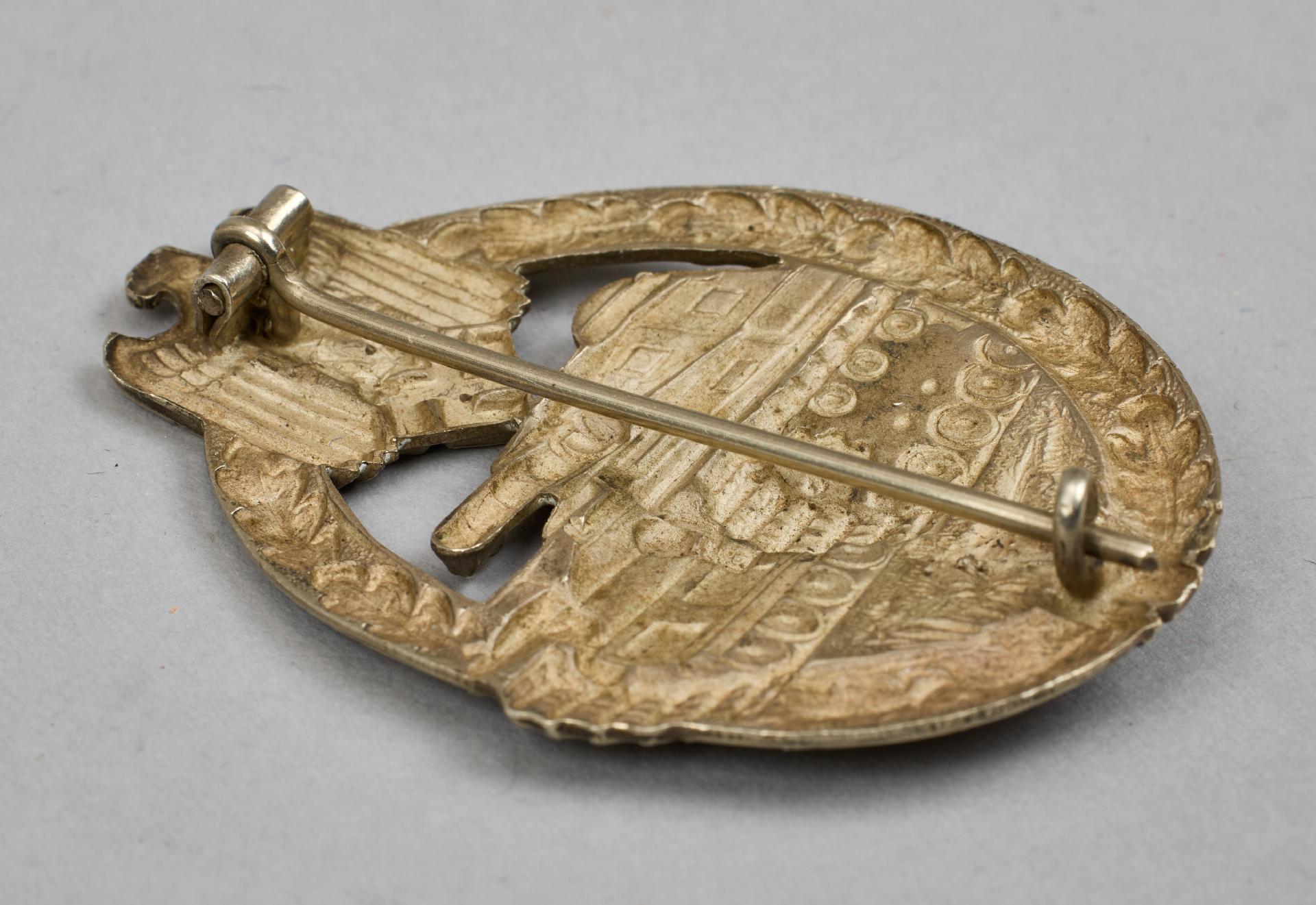 Awards of the Army and the Waffen - SS : Silver Tank Battle Badge. - Image 4 of 4